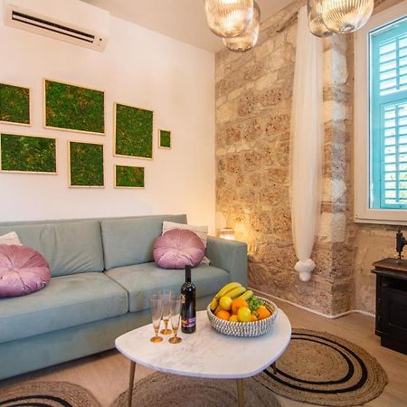 Apartments Mali Raj 코미자 외부 사진