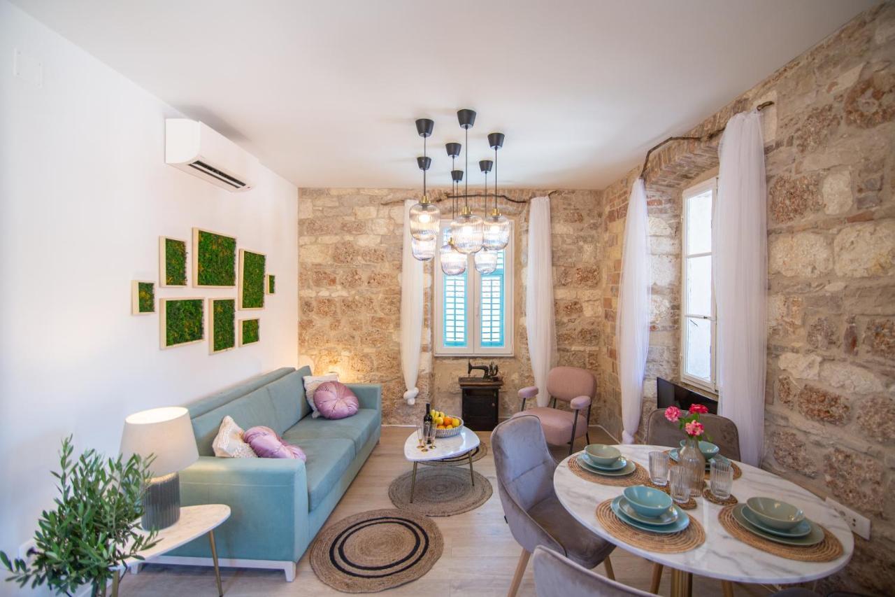 Apartments Mali Raj 코미자 외부 사진